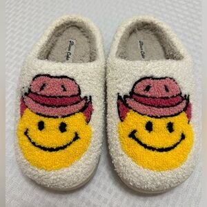 Moon Cake Slipper Smiley Face Cowboy Women Size S(5/6) White